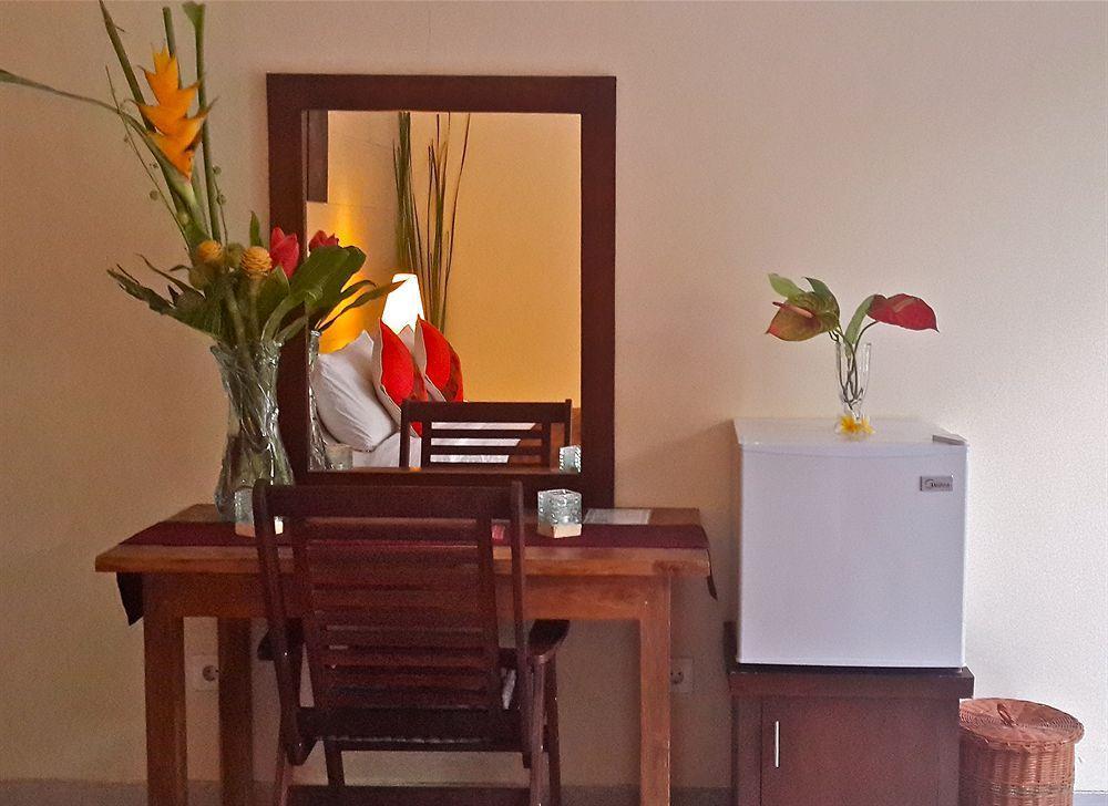 The Vie Villa Legian Екстер'єр фото