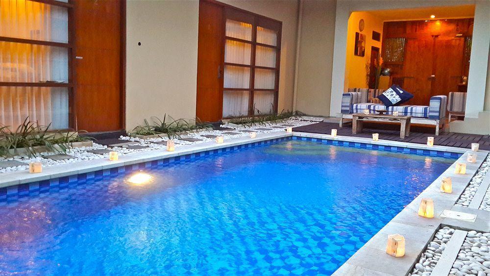 The Vie Villa Legian Екстер'єр фото